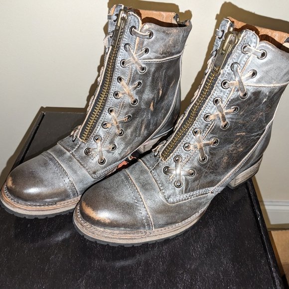 FREEBIRD Liverpool Booties Size 9 - ICE Color - Like New - Picture 11 of 17